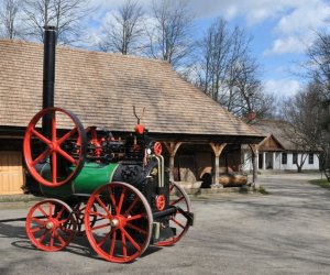 Najstarsza lokomobila parowa w Muzeum Rolnictwa im. ks. Krzysztofa Kluka w Ciechanowcu