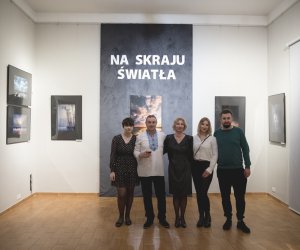 "Na skraju światła" - fotorelacja z wernisażu