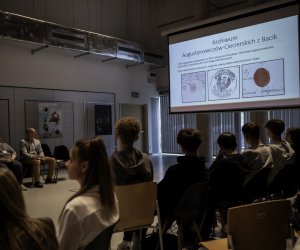 Kobiece oblicza historii. Seminarium "Prezentacja Cyfrowej Kolekcji Historii Kobiet" - 15-16 kwietnia 2024 r.