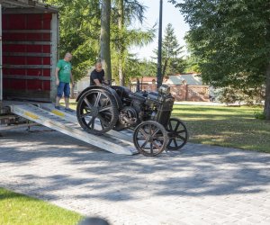 Zbiory muzeum powiększone o kolejny zabytkowy ciągnik - Case 10-18 z 1920 r.