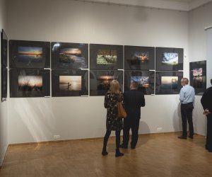 "Na skraju światła" - fotorelacja z wernisażu