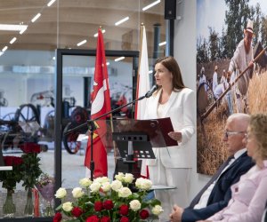 Dyrektor Dorota Łapiak odznaczona tytułem "Honorowy Obywatel Ciechanowca"