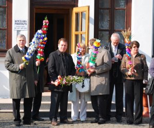 Prezentacja palm na Mszy Świetęj
