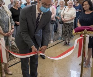 PORCELANA Z POLSKIM ORŁEM. Serwisy Prezydenta Mościckiego i zastawy reprezentacyjne  w czasach II Rzeczypospolitej - fotorelacja