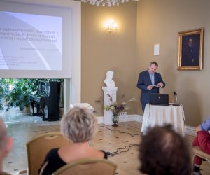 "Miasta, miasteczka i miejscowości związane z księdzem Janem Krzysztofem Klukiem" - fotorelacja z konferencji naukowej