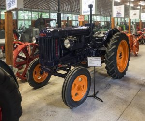 Nowe ciągniki w zbiorach Muzeum Rolnictwa w Ciechanowcu