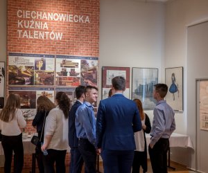 Wernisaż wystawy "Ciechanowiecka Kuźnia Talentów"